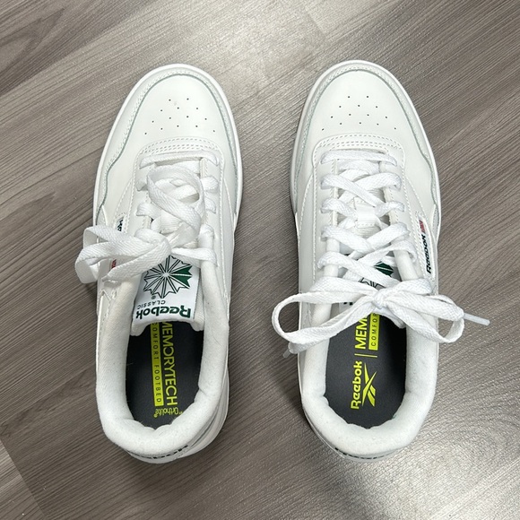 Reebok Club Memt Sneaker women’s size 6.5 - Picture 3 of 3